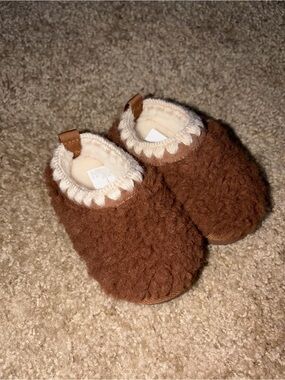 Cat & Jack Brown Fuzzy Baby Walker Shoes with Cream Trim